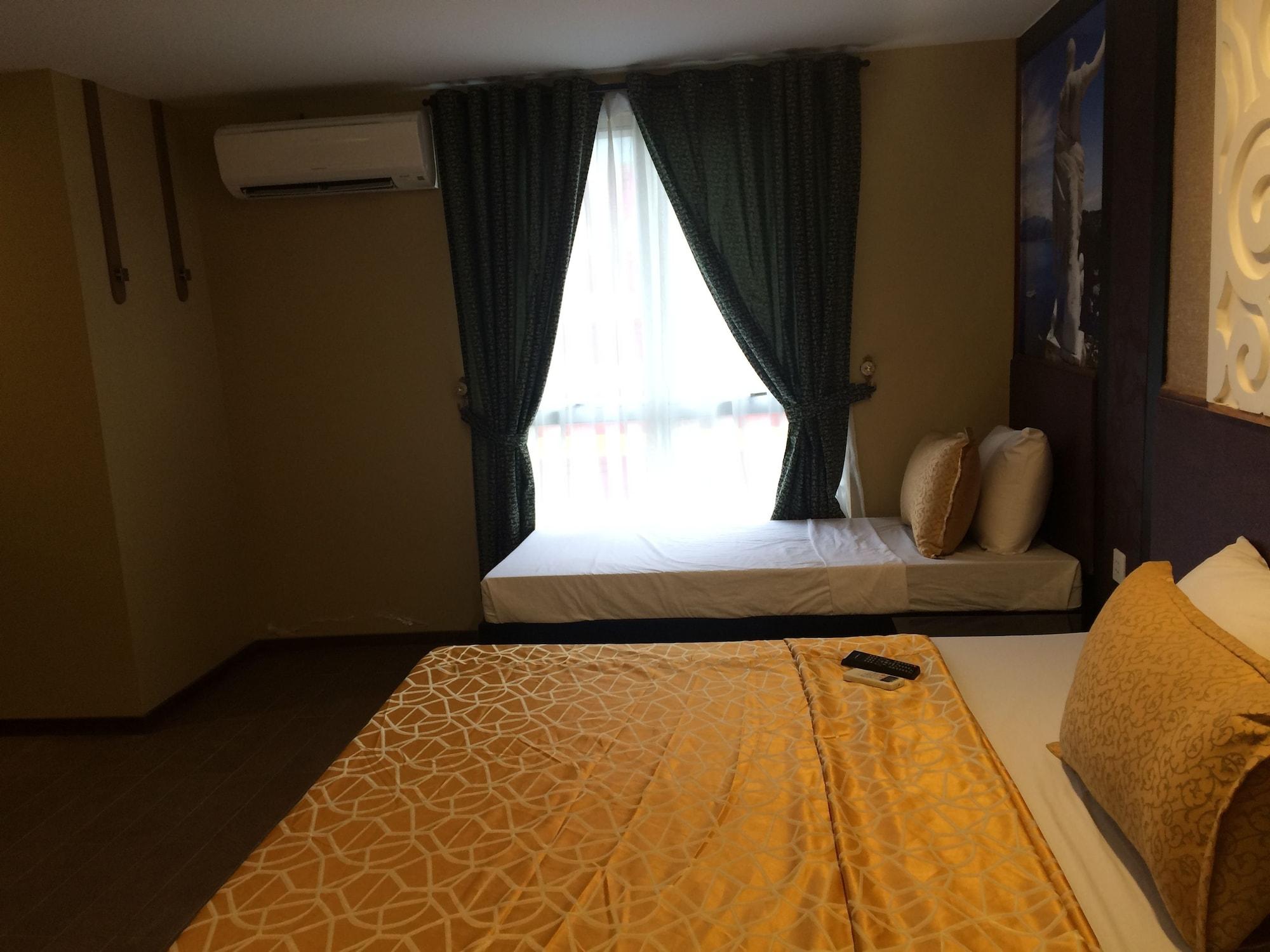 Eurotel Vivaldi Araneta Кесон-Сити Экстерьер фото